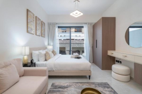 Peaceful Charming Studio Apartment Perfect for 4 in JVC
